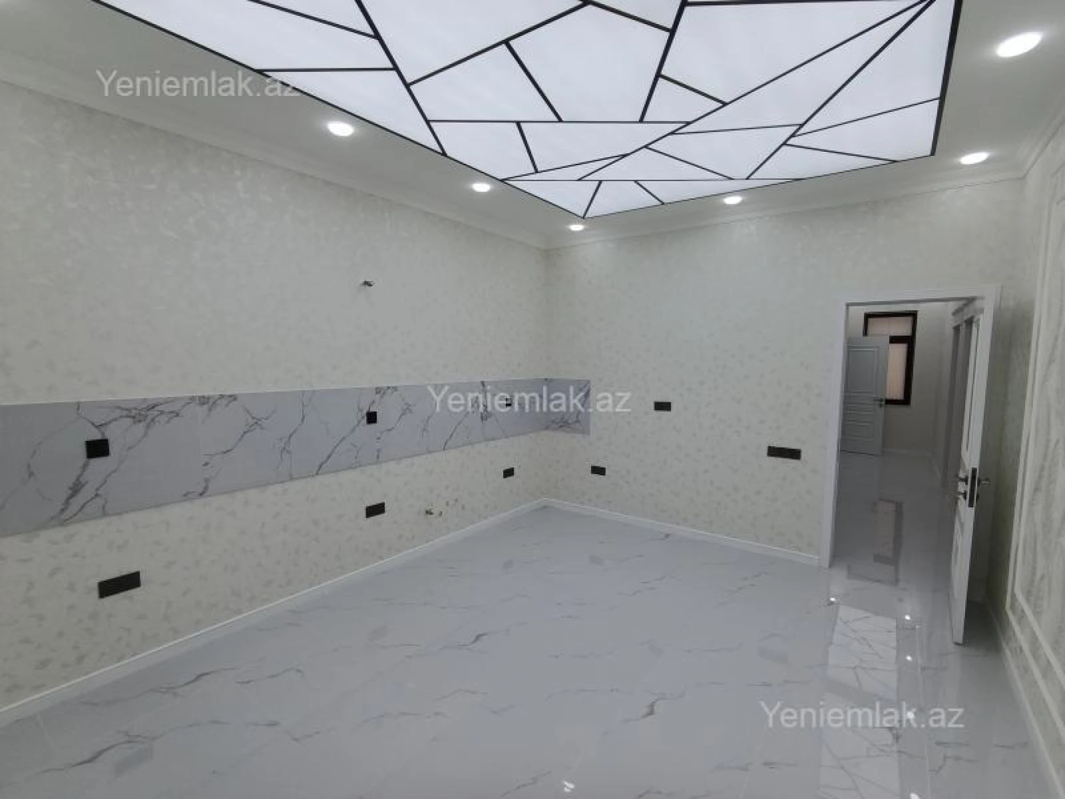 Satılır 6 otaqlı həyət evi 330 m²