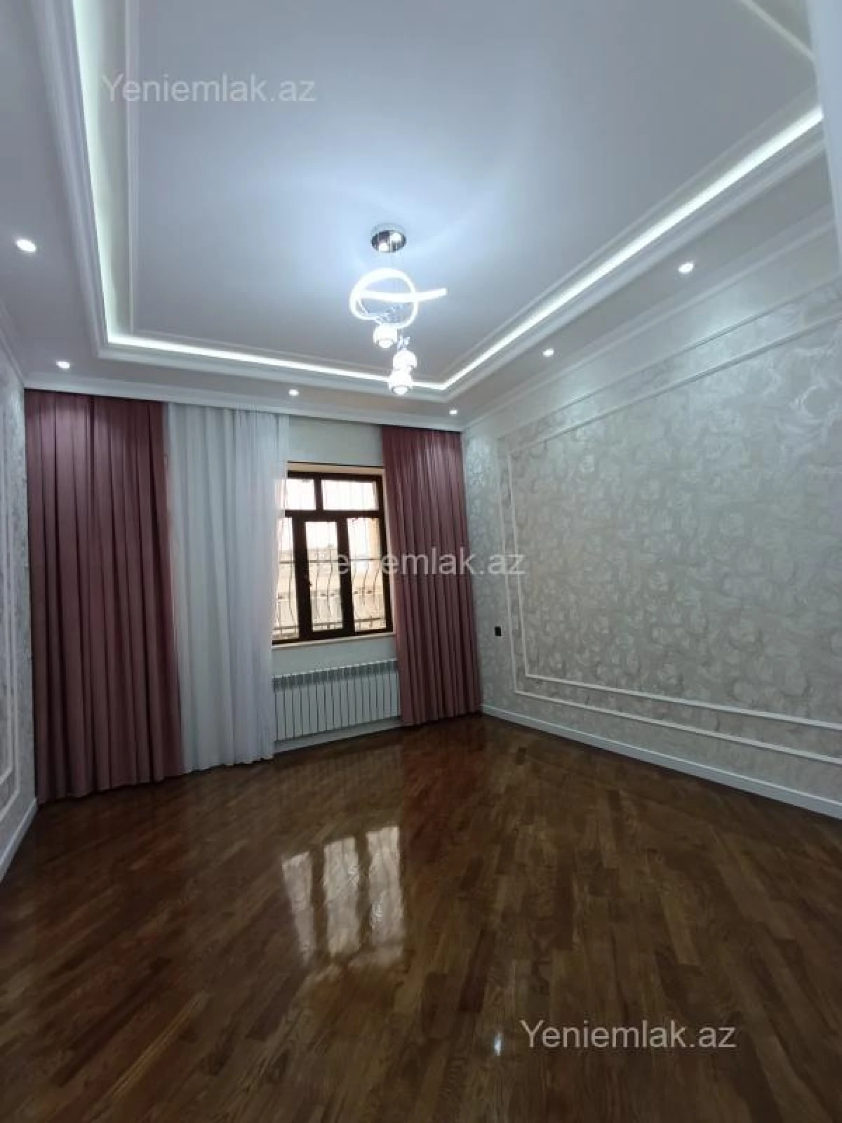 Satılır 6 otaqlı həyət evi 330 m²