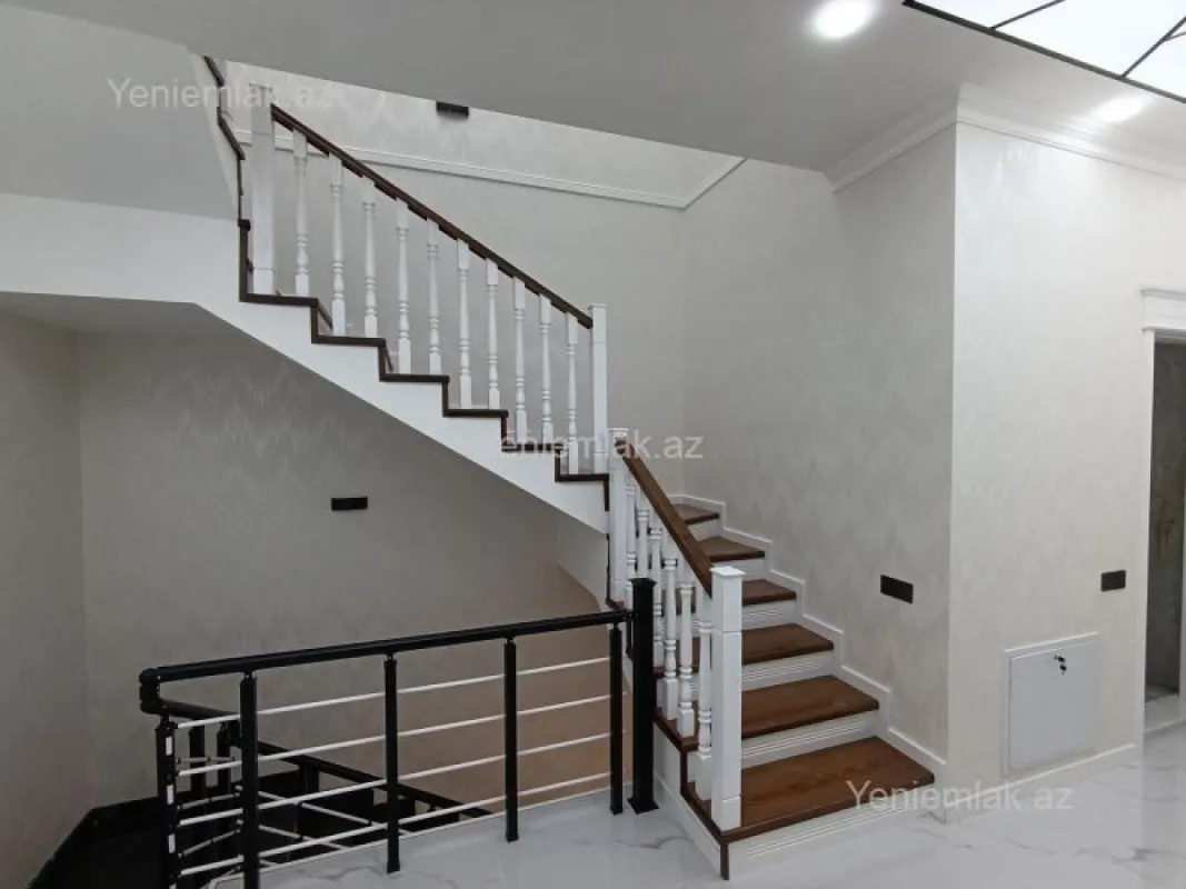 Satılır 6 otaqlı həyət evi 330 m²