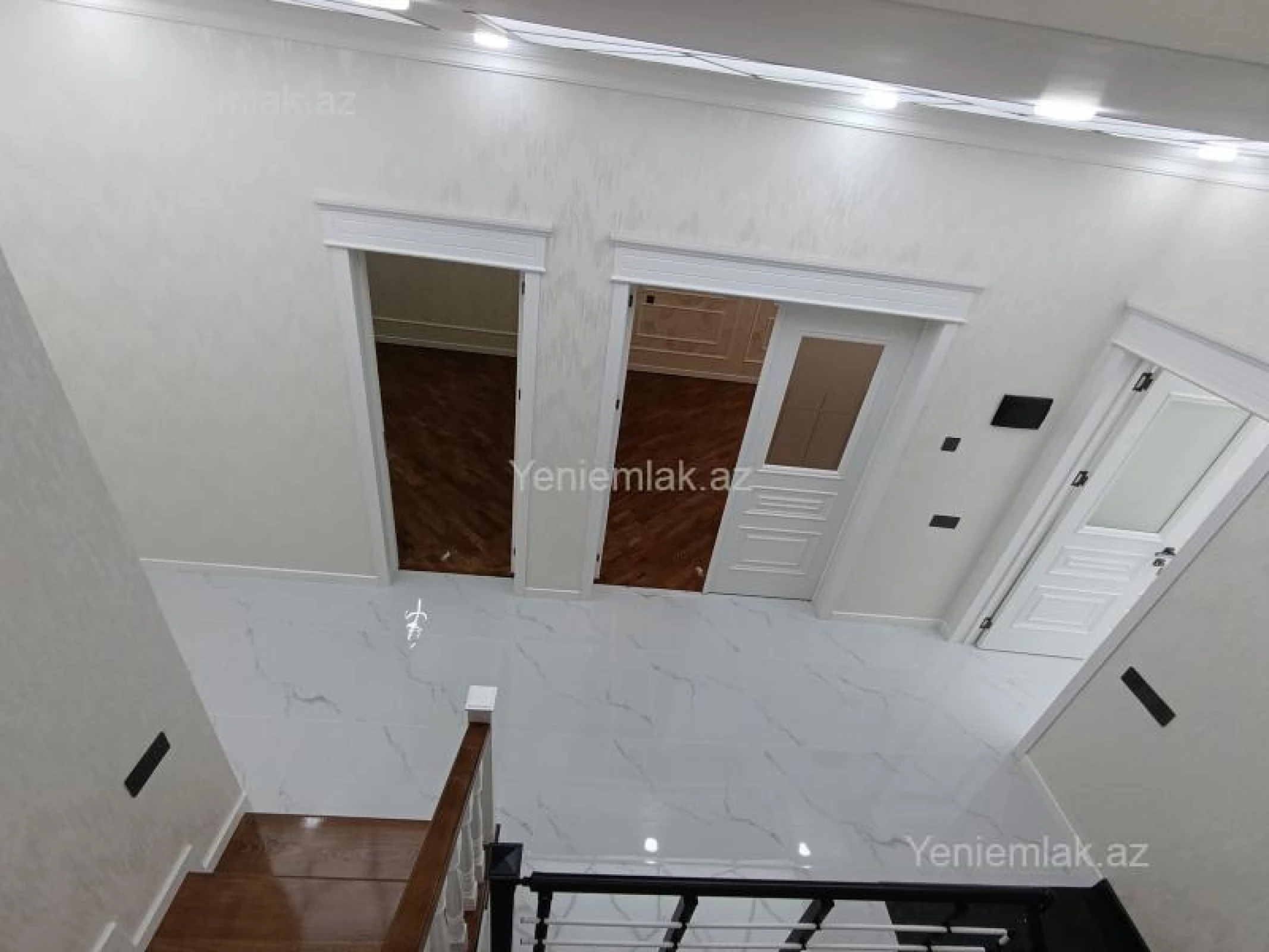 Satılır 6 otaqlı həyət evi 330 m²