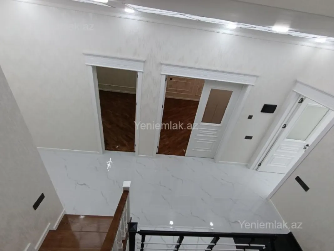 Satılır 6 otaqlı həyət evi 330 m²