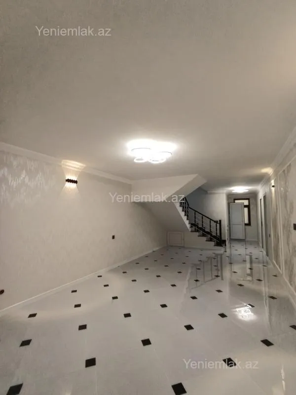 Satılır 6 otaqlı həyət evi 330 m²