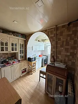 Satılır 2 otaqlı köhnə tikili 60 m²