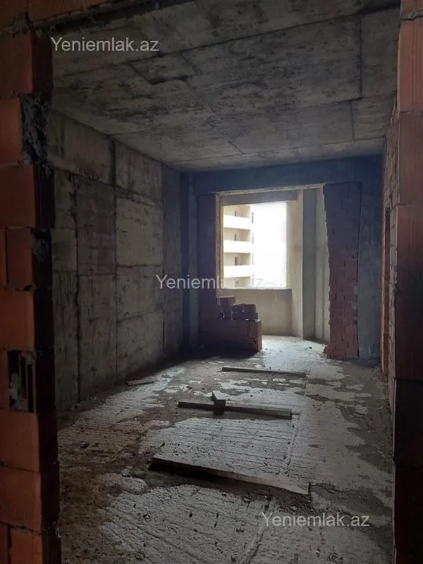 Satılır 4 otaqlı yeni tikili 215 m²