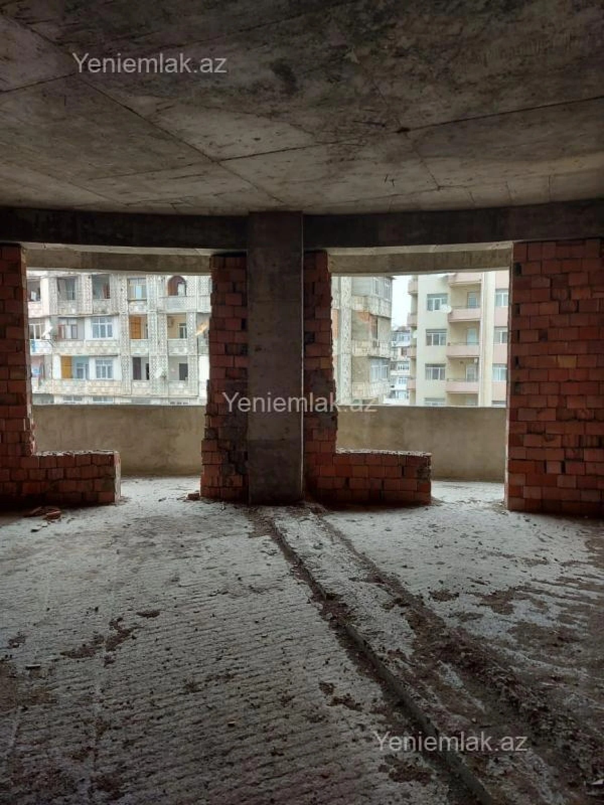 Satılır 4 otaqlı yeni tikili 215 m²