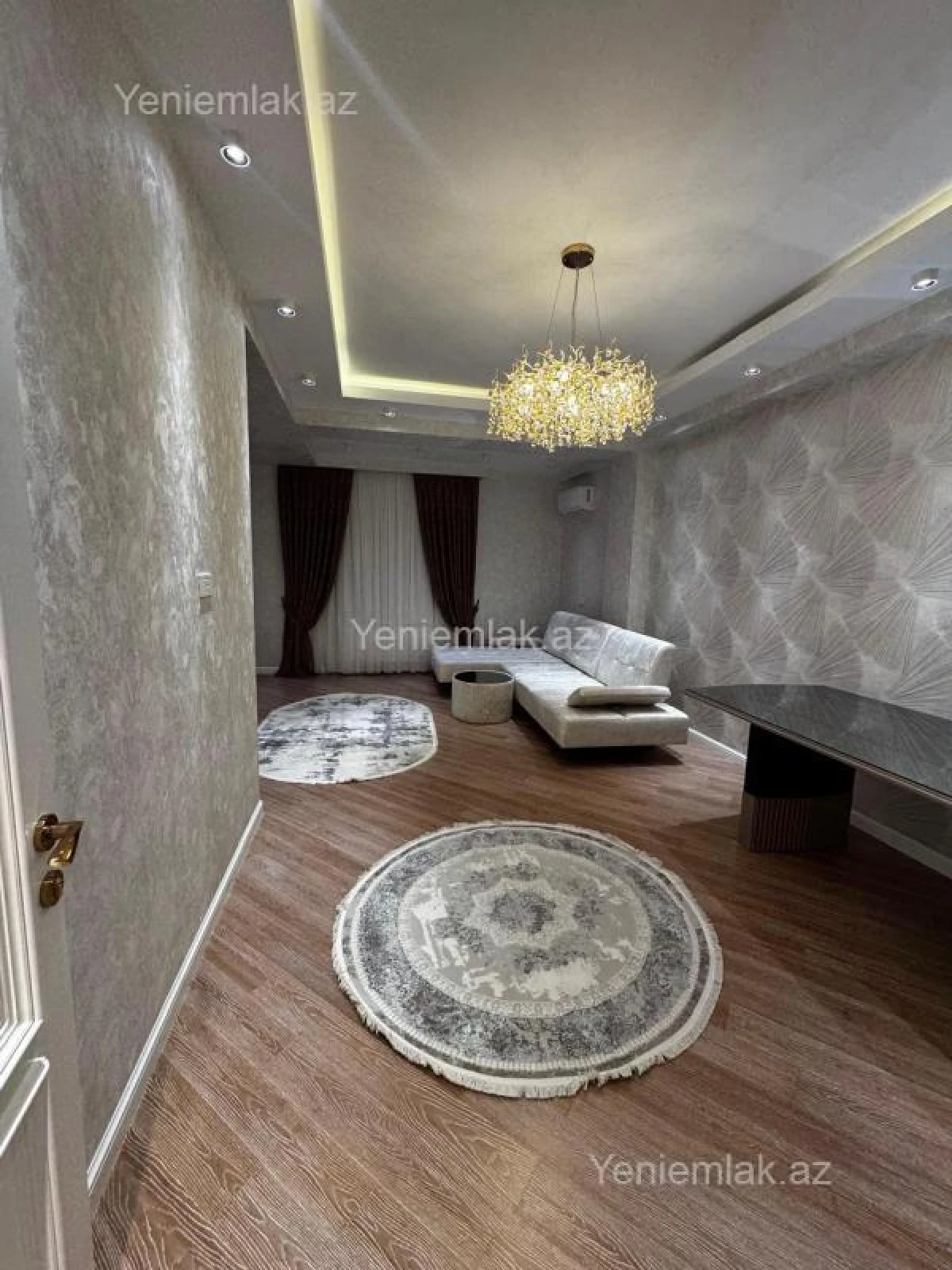 Satılır 3 otaqlı yeni tikili 125 m²