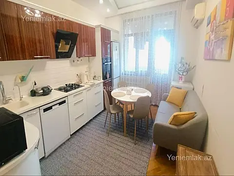 Satılır 3 otaqlı yeni tikili 80 m²