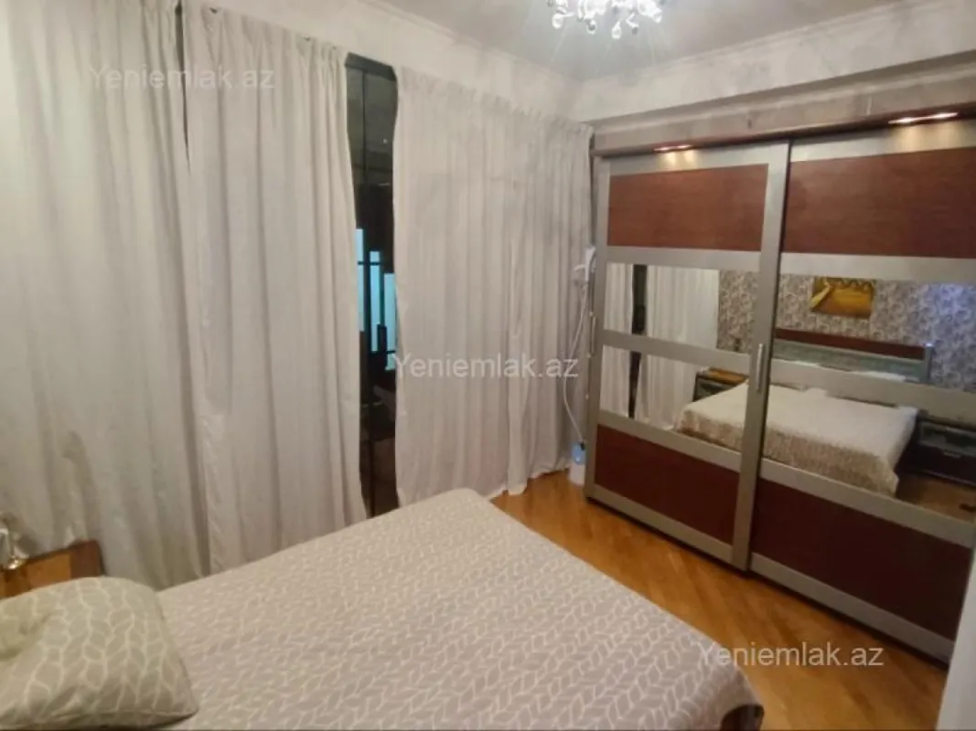 Satılır 3 otaqlı yeni tikili 80 m²