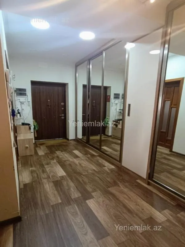 Satılır 3 otaqlı yeni tikili 80 m²