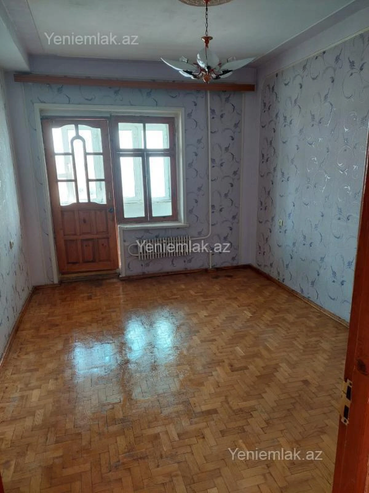 Satılır 4 otaqlı köhnə tikili 100 m²