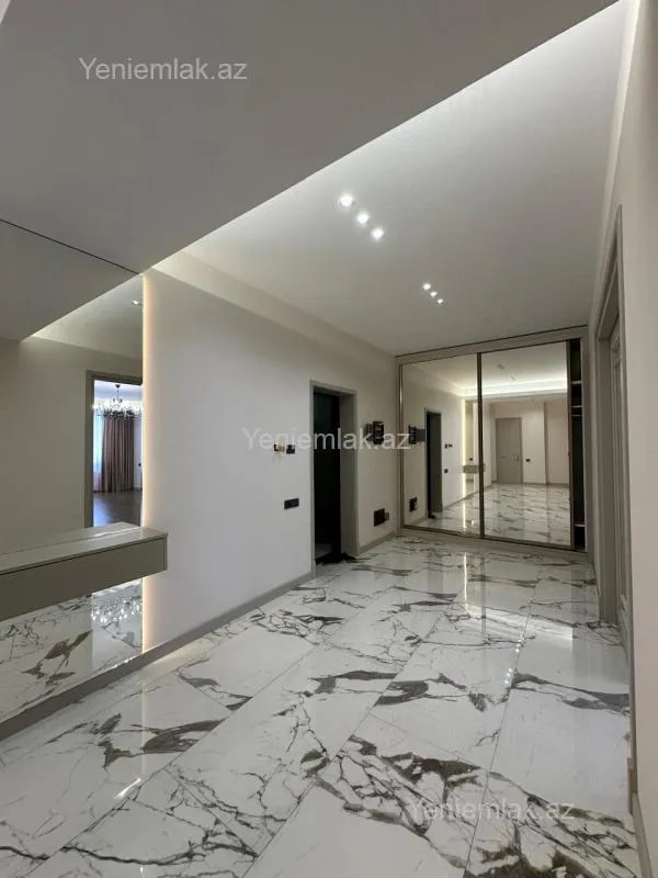 Satılır 3 otaqlı yeni tikili 147 m²