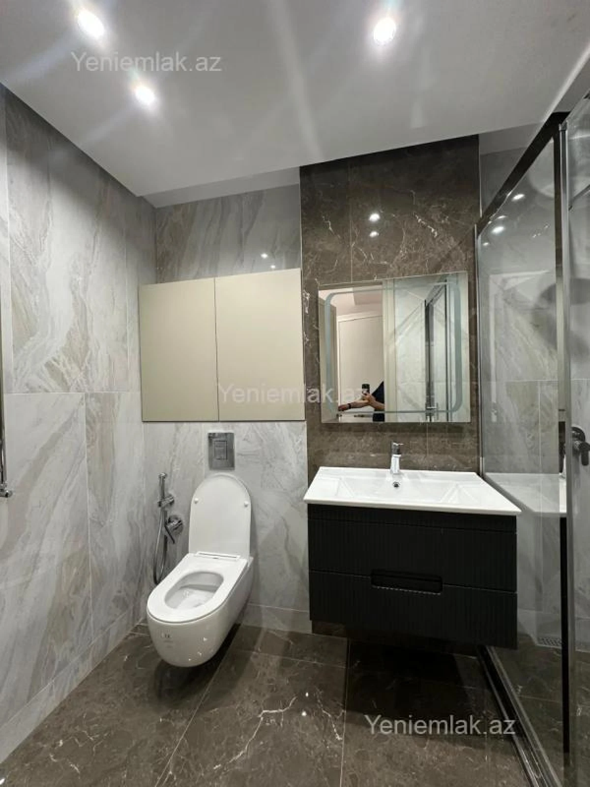 Satılır 3 otaqlı yeni tikili 147 m²