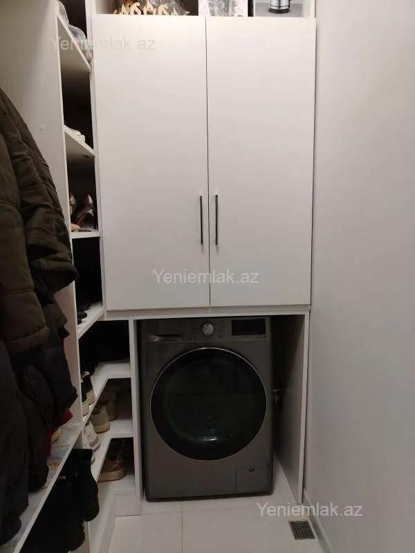 Satılır 3 otaqlı yeni tikili 93 m²