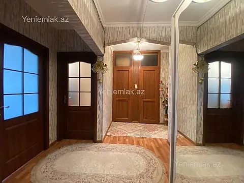 Satılır 4 otaqlı köhnə tikili 70 m²