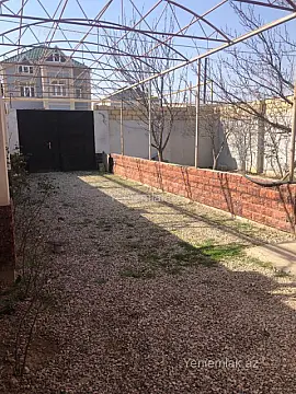 Satılır 6 otaqlı həyət evi 180 m²