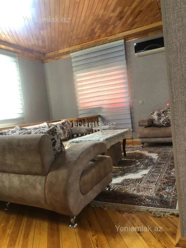 Satılır 6 otaqlı həyət evi 180 m²