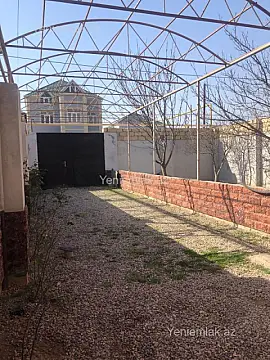 Satılır 6 otaqlı həyət evi 180 m²