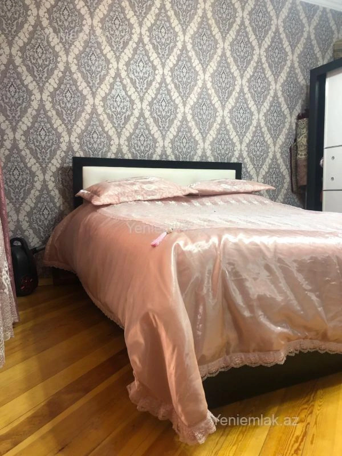 Satılır 6 otaqlı həyət evi 180 m²