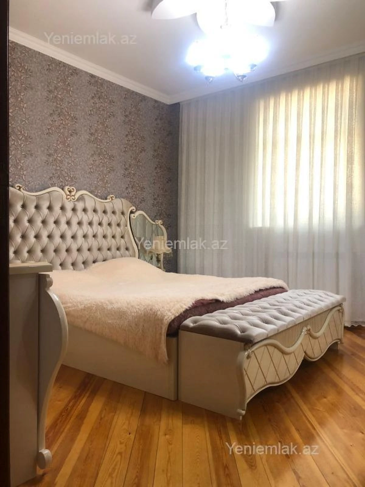Satılır 6 otaqlı həyət evi 180 m²
