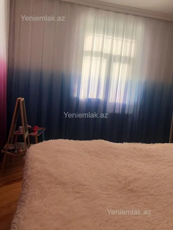 Satılır 6 otaqlı həyət evi 180 m²