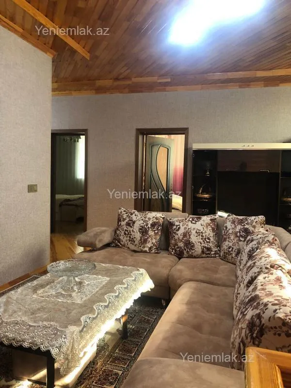 Satılır 6 otaqlı həyət evi 180 m²
