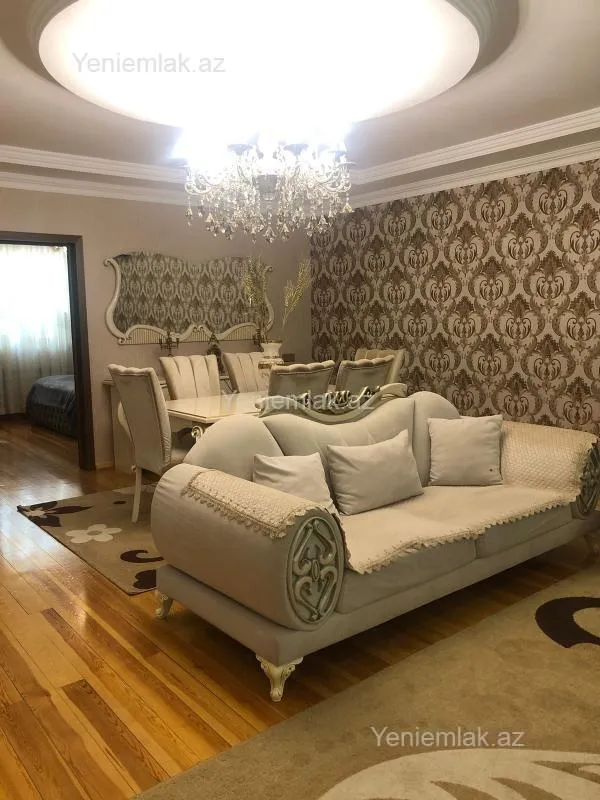Satılır 6 otaqlı həyət evi 180 m²