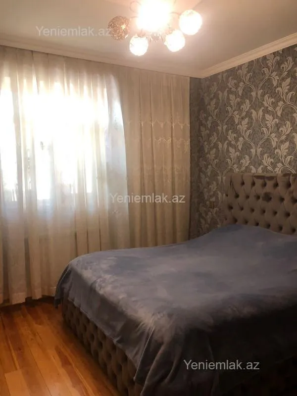 Satılır 6 otaqlı həyət evi 180 m²