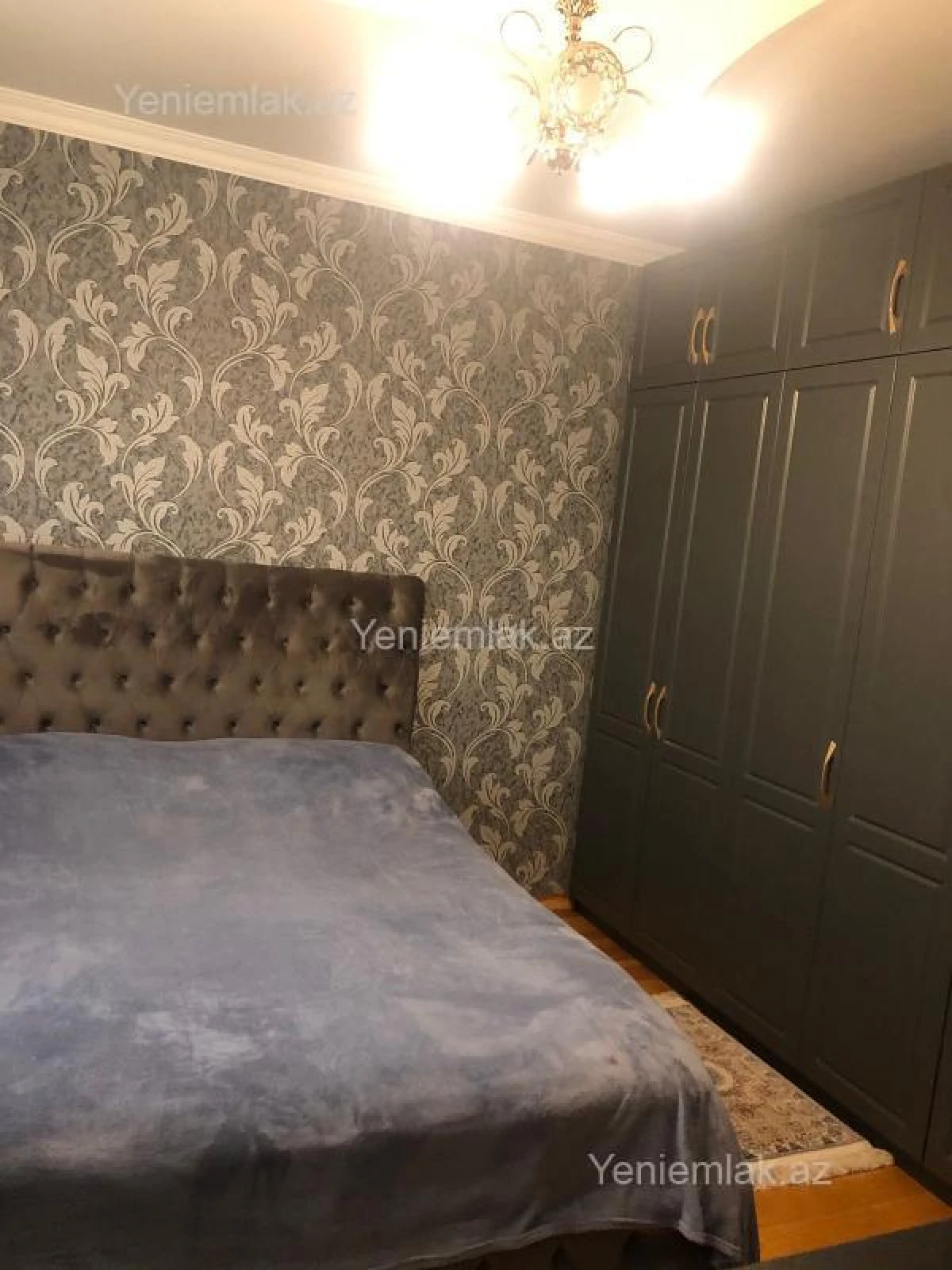 Satılır 6 otaqlı həyət evi 180 m²