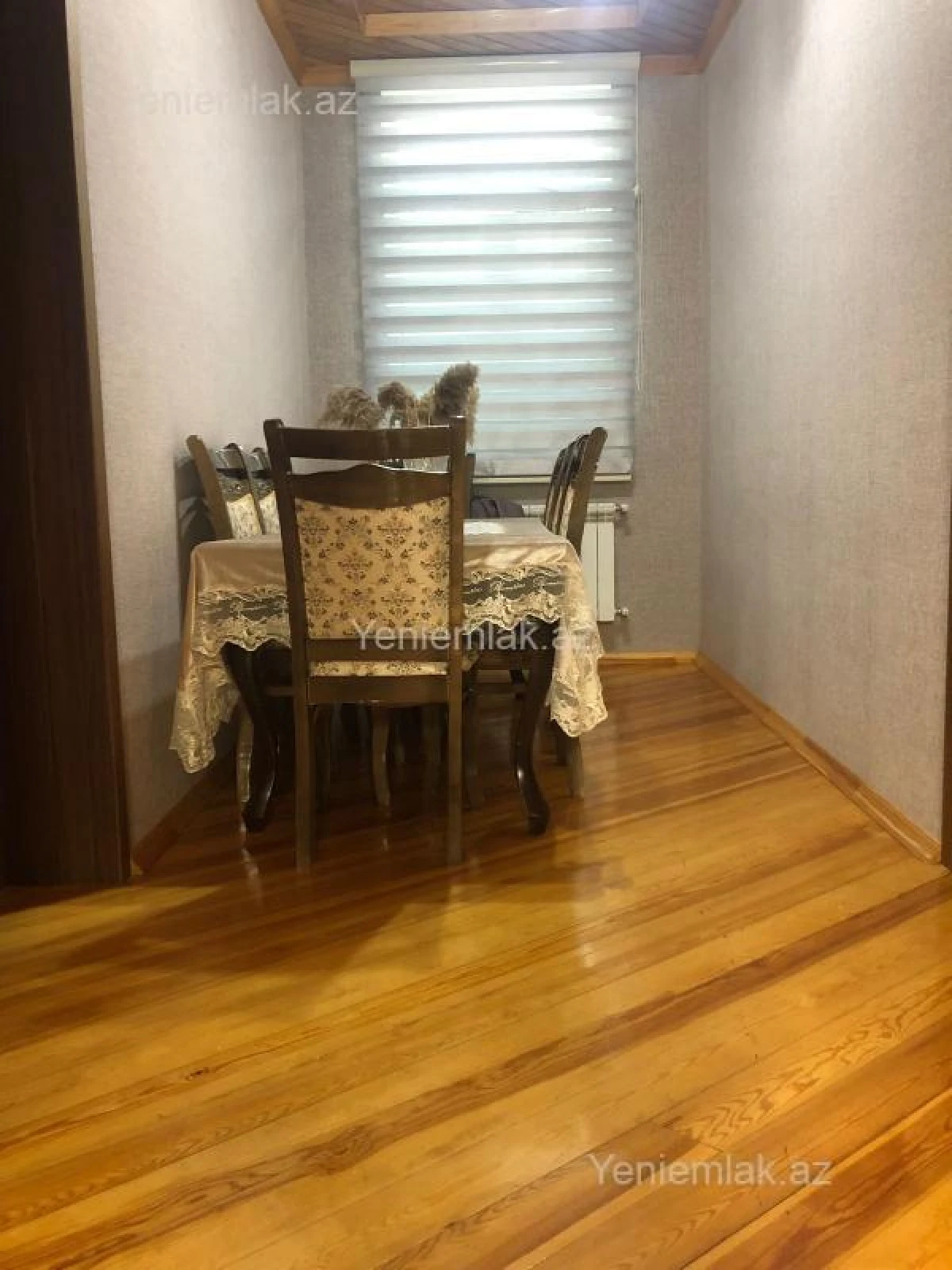 Satılır 6 otaqlı həyət evi 180 m²