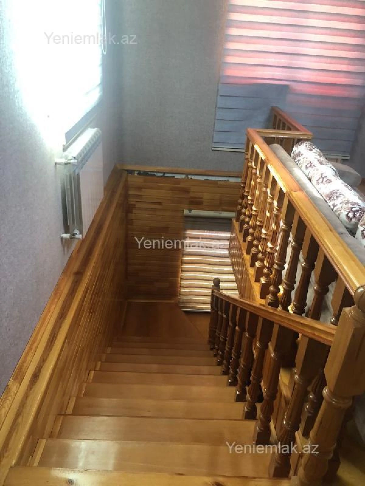 Satılır 6 otaqlı həyət evi 180 m²