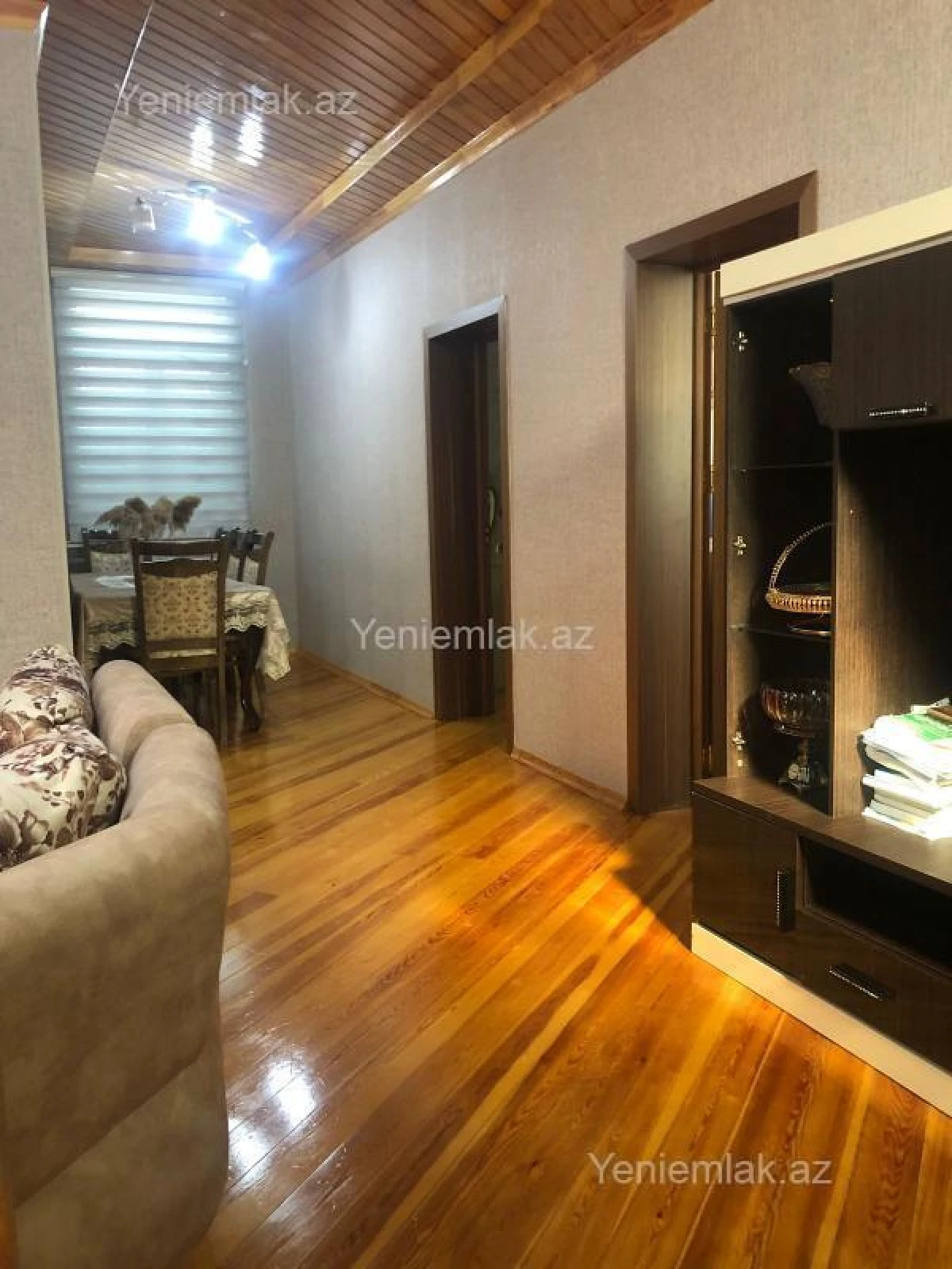 Satılır 6 otaqlı həyət evi 180 m²