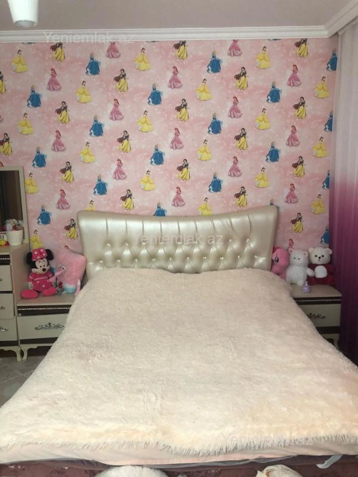 Satılır 6 otaqlı həyət evi 180 m²