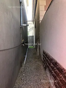 Satılır 6 otaqlı həyət evi 180 m²