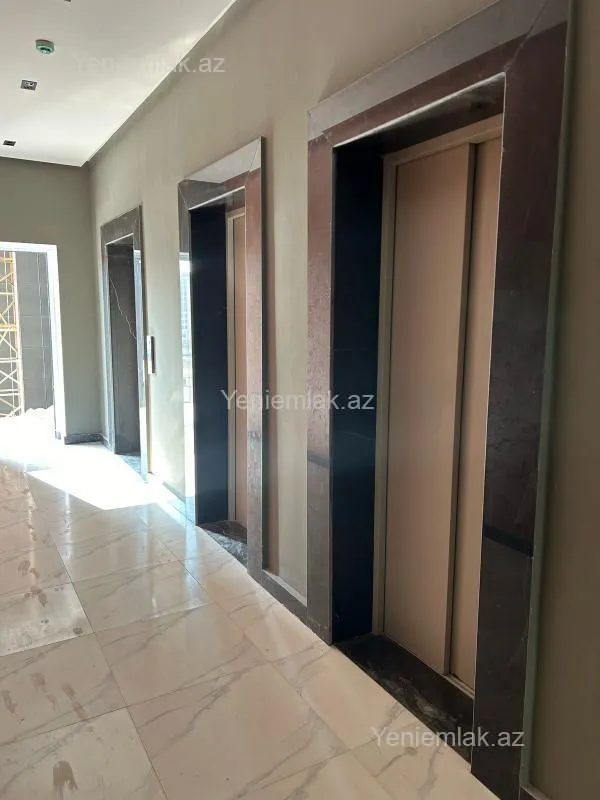 Satılır 3 otaqlı yeni tikili 127 m²
