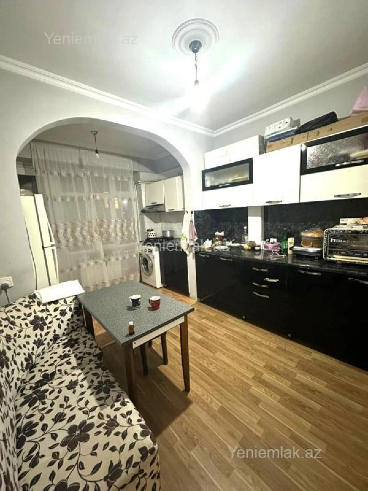 Satılır 2 otaqlı köhnə tikili 65 m²