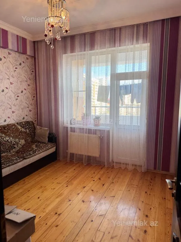 Satılır 3 otaqlı yeni tikili 135 m²