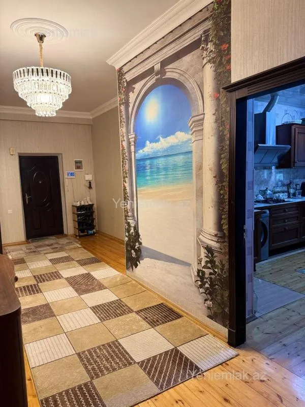 Satılır 3 otaqlı yeni tikili 135 m²