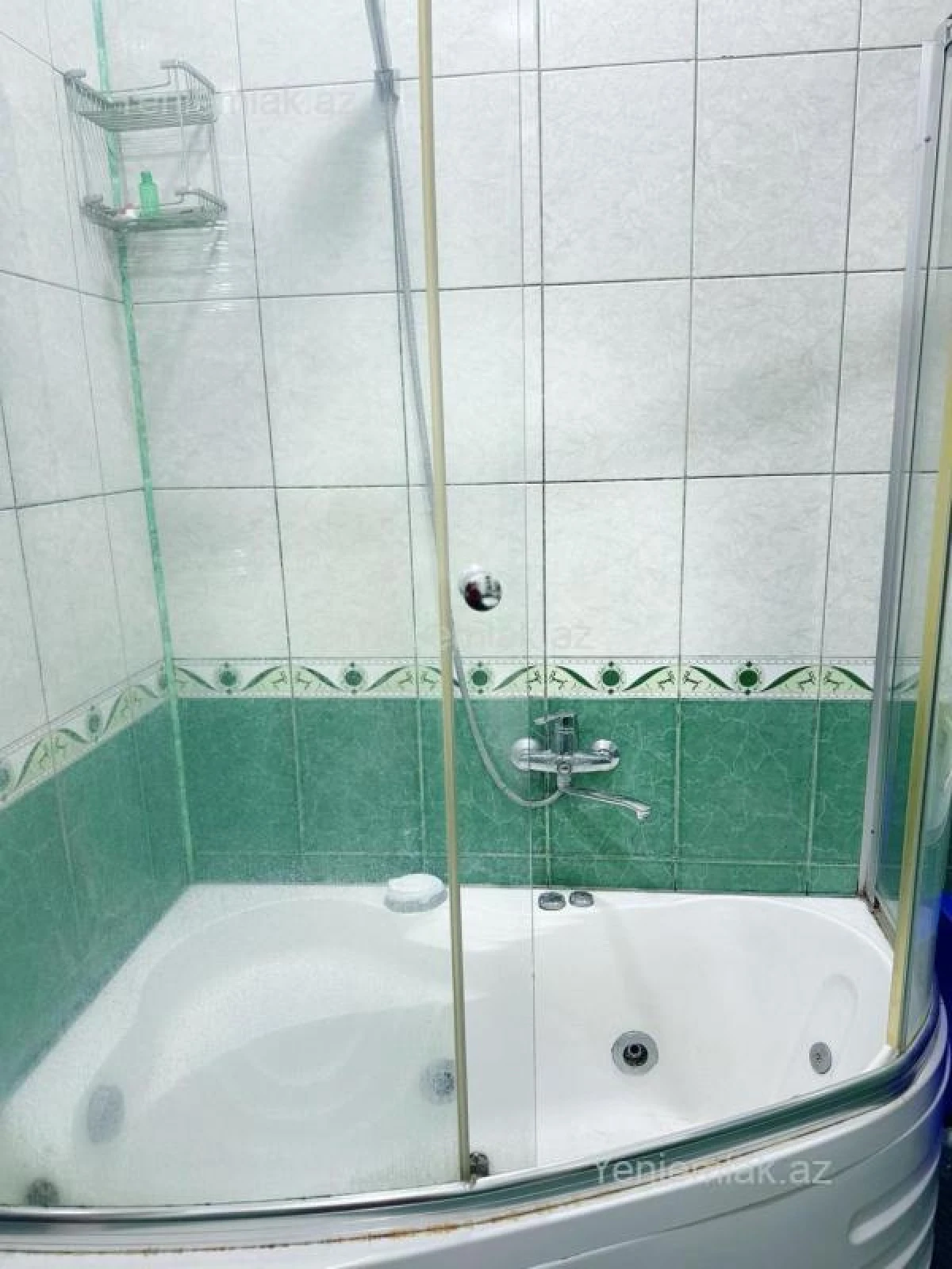 Satılır 3 otaqlı yeni tikili 135 m²