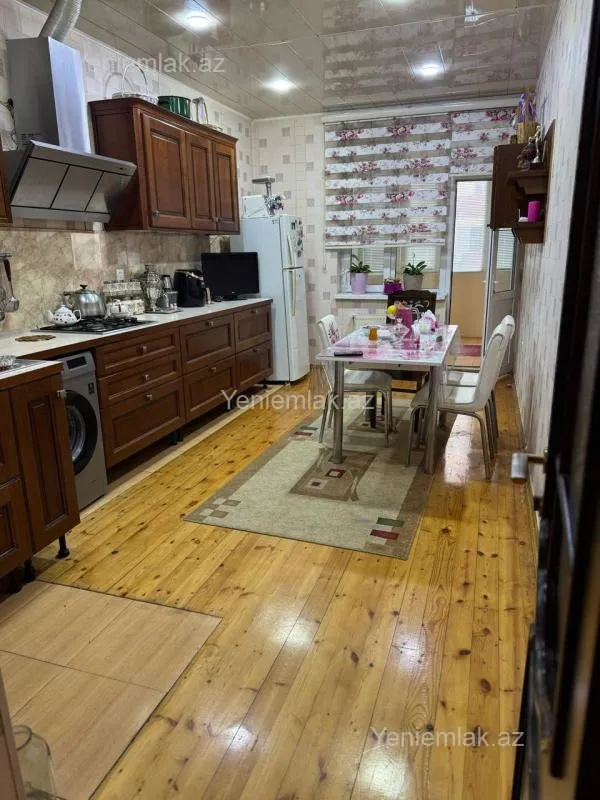 Satılır 3 otaqlı yeni tikili 135 m²