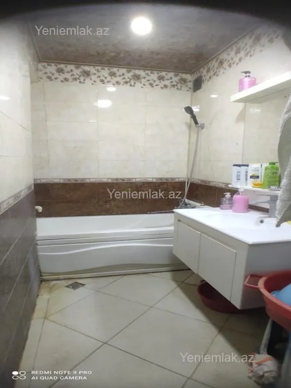 Satılır 2 otaqlı köhnə tikili 60 m²