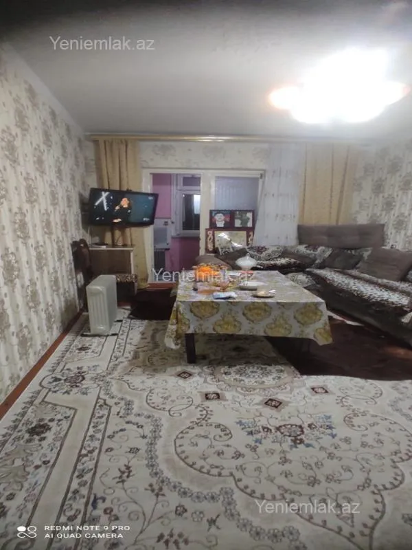Satılır 2 otaqlı köhnə tikili 60 m²