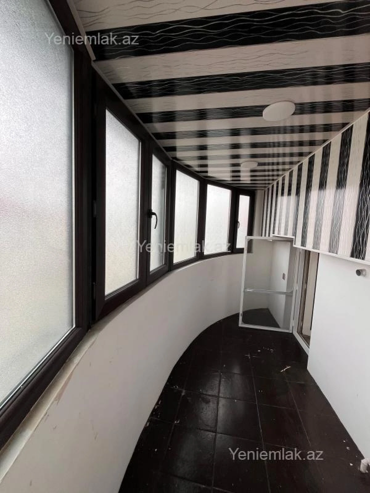 Satılır 2 otaqlı yeni tikili 65 m²