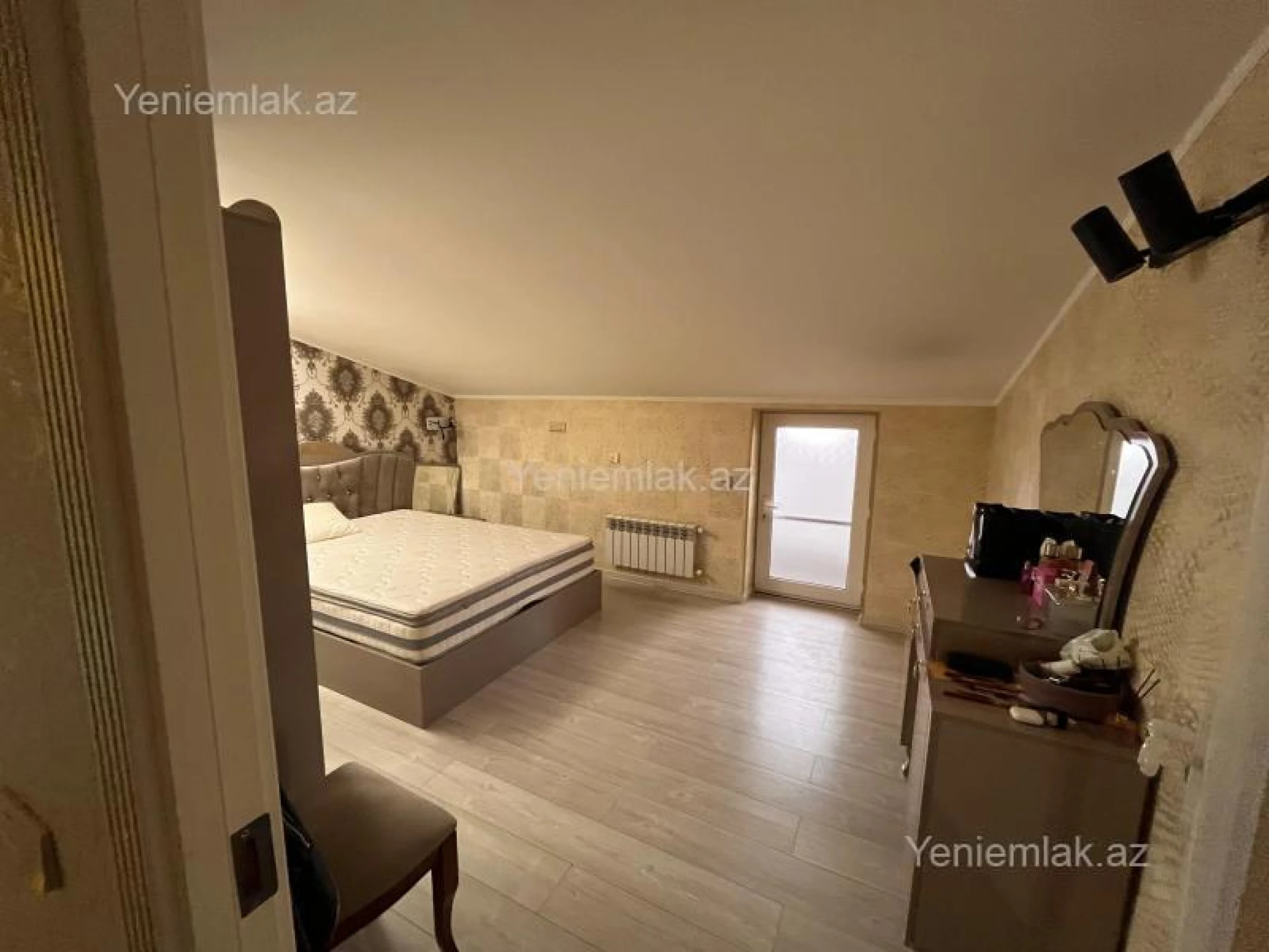 Satılır 2 otaqlı yeni tikili 65 m²