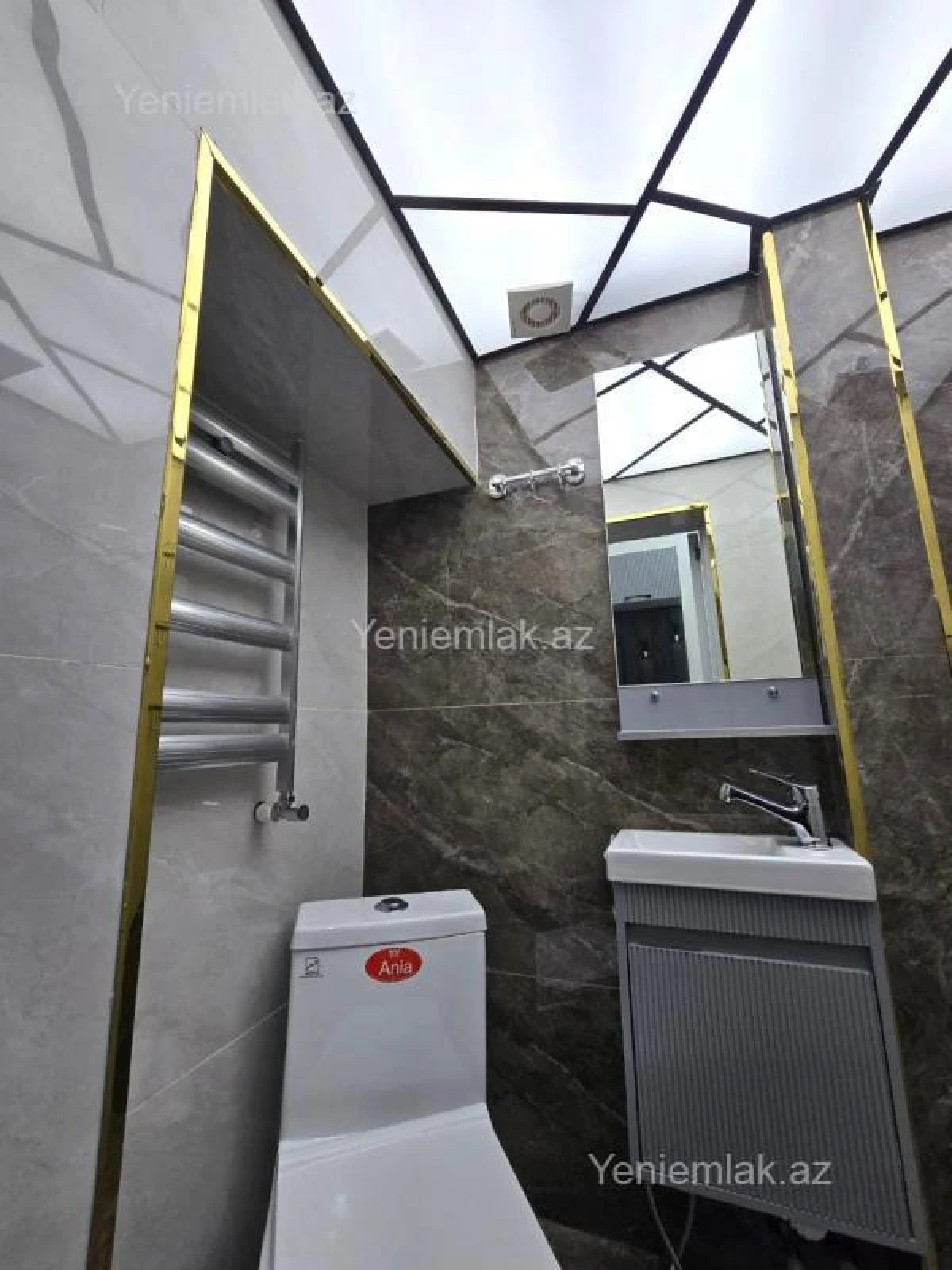 Satılır 2 otaqlı köhnə tikili 60 m²