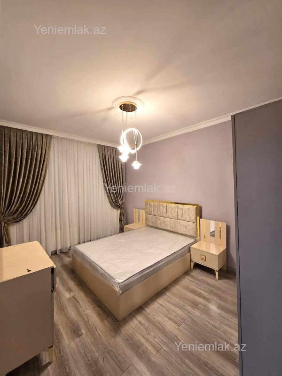 Satılır 2 otaqlı köhnə tikili 60 m²