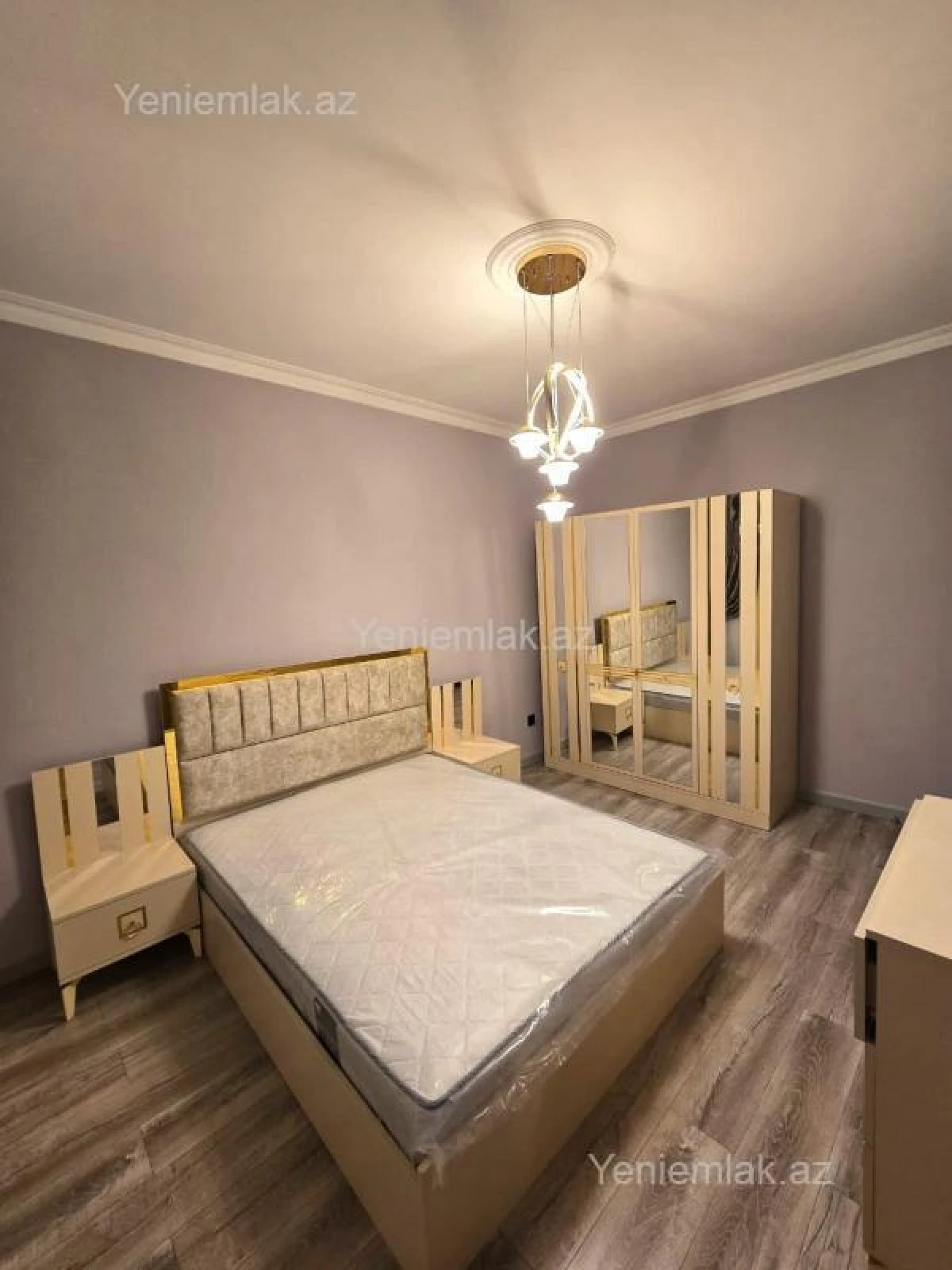 Satılır 2 otaqlı köhnə tikili 60 m²