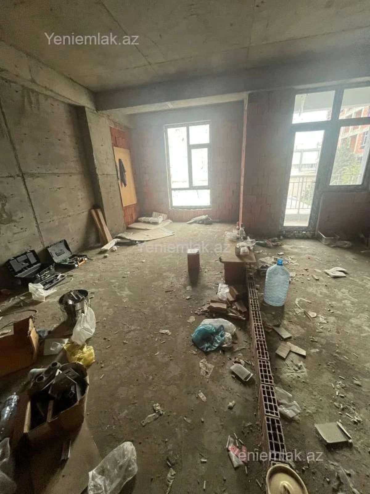 Satılır 3 otaqlı yeni tikili 120 m²