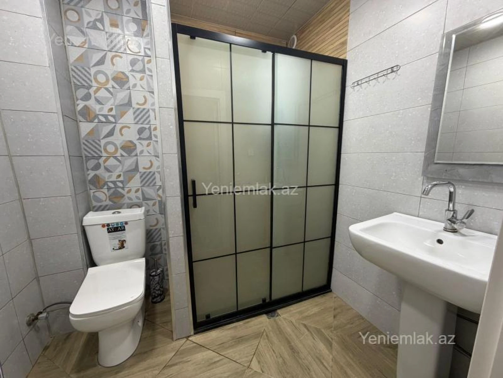 Satılır 2 otaqlı köhnə tikili 65 m²