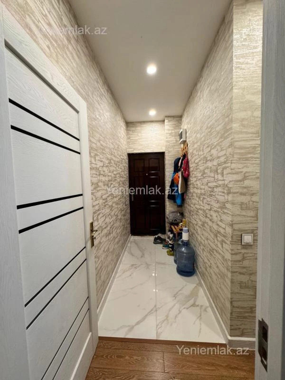Satılır 2 otaqlı köhnə tikili 40 m²