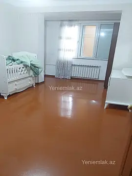 Satılır 2 otaqlı köhnə tikili 75 m²